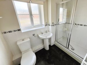 En-suite- click for photo gallery